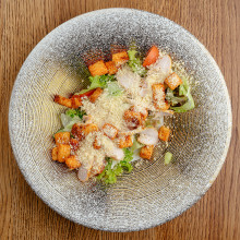 Цезарь с курицей 200 г.