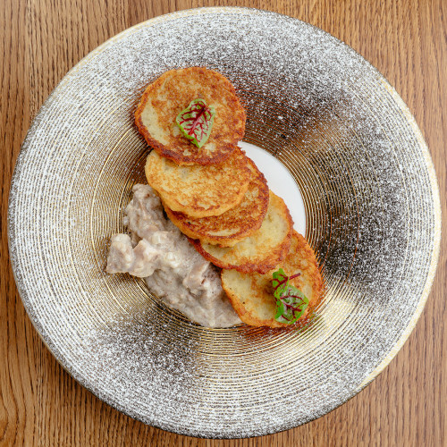 Драники со свининой и сметаной по-деревенски 450 г.