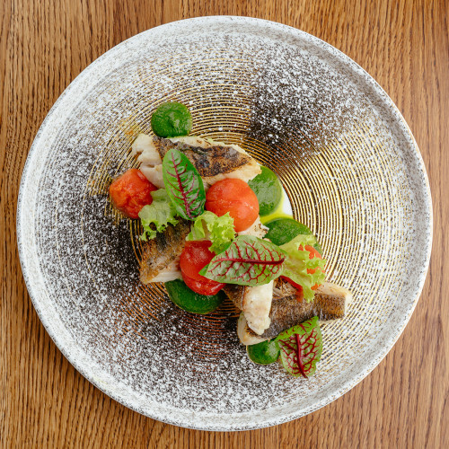 Судак запеченный с песто и томатами 260г.