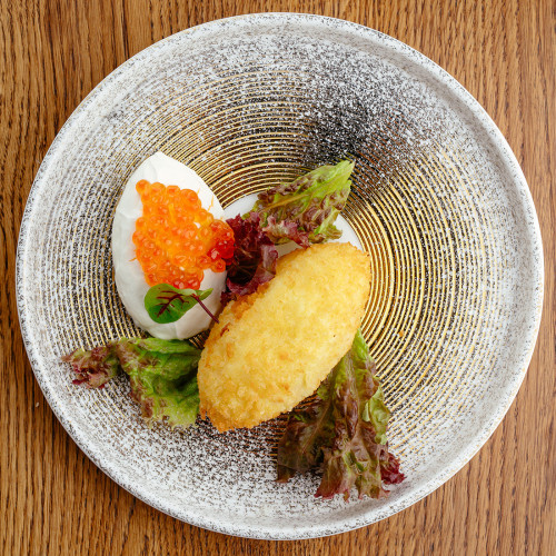 Картофельный крокет с икрой и фермерской сметаной 140г.