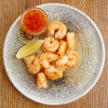 Тигровые креветки жареные с соевым соусом и чесноком 175г.