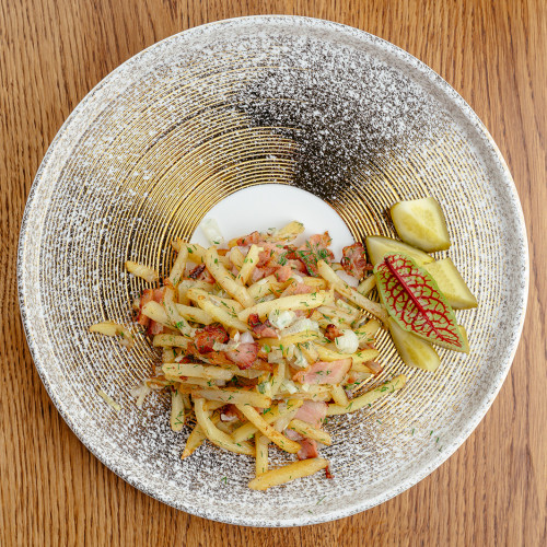 Картофель жареный с луком и грудинкой 300 г.