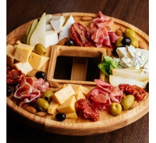 Тарелка к вину 402г.